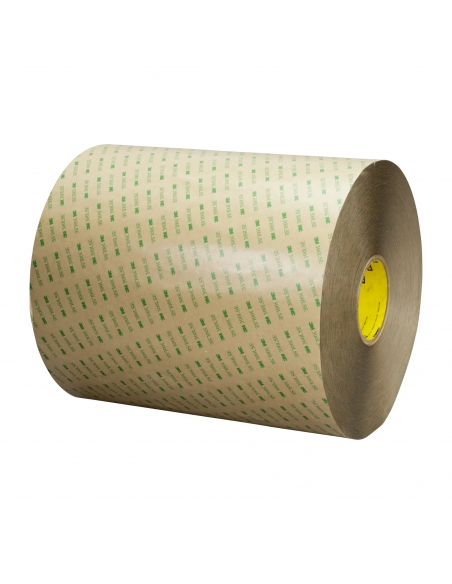 Nastro biadesivo 3M 93020LE, 1372 mm x 55 m, ideale per diversi materiali.